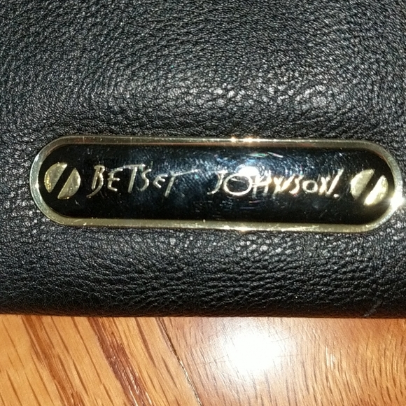 Betsey Johnson Crossbody Bow Bag - Picture 4 of 8